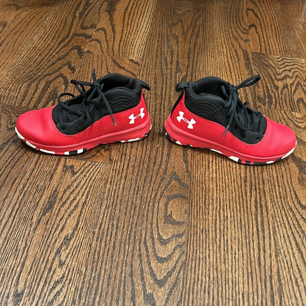New Under Armour Athletic Shoes - Boys Size 1